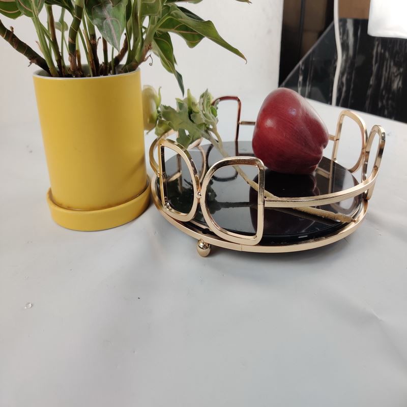 Marble with round design
