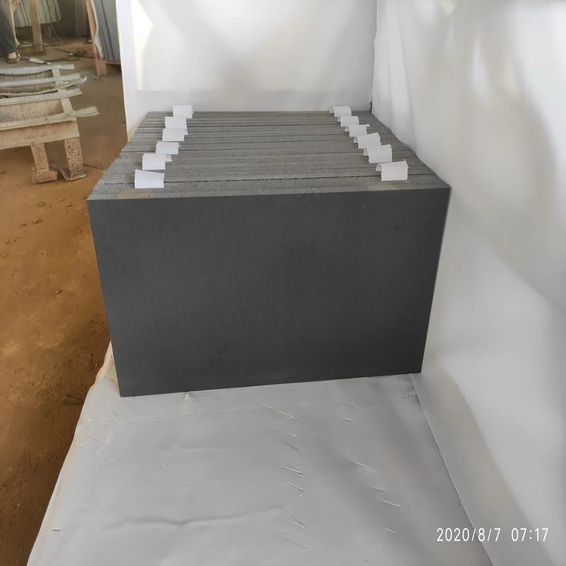 basalt flagstone.jpg