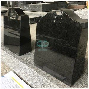 Ravni nadgrobni spomenici od crnog granita