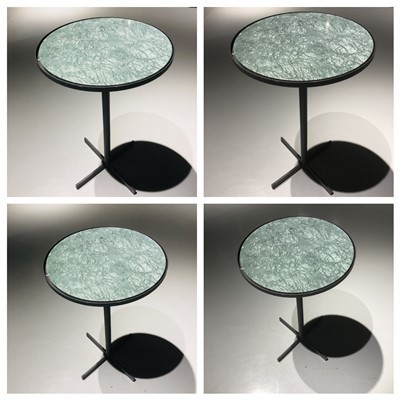 Mramorni mali okrugli sto